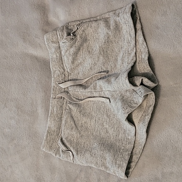 ⭐️ 5/$25 ⭐️ Carter's French Terry Shorts - Picture 1 of 5